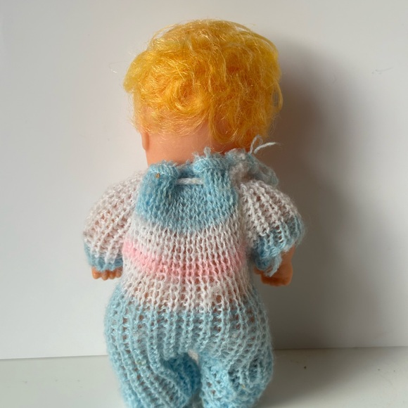Vintage 1960s Drink and Wet Baby Doll 6” Blonde Hair Blue Knit Outfit - Picture 2 of 5